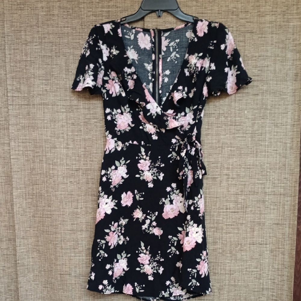 Cottage Floral Wrap Dress - Black and Pink